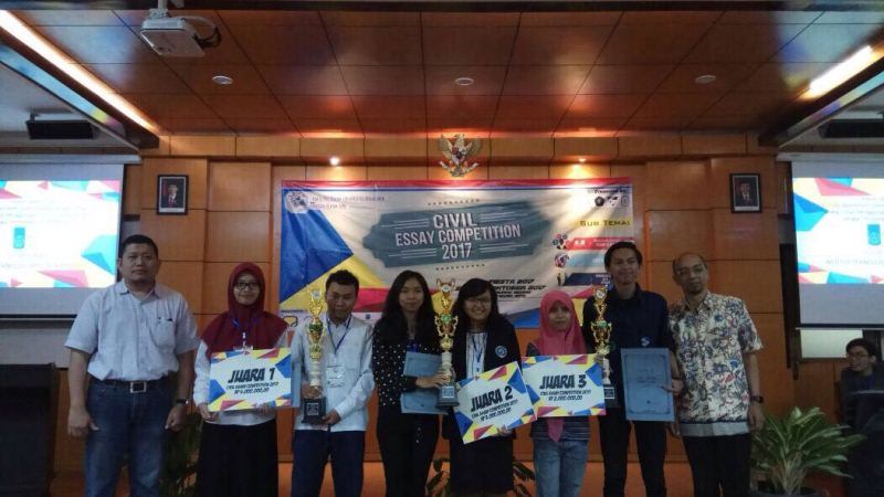Juara 2 Lomba Civil Essay Competition 2017