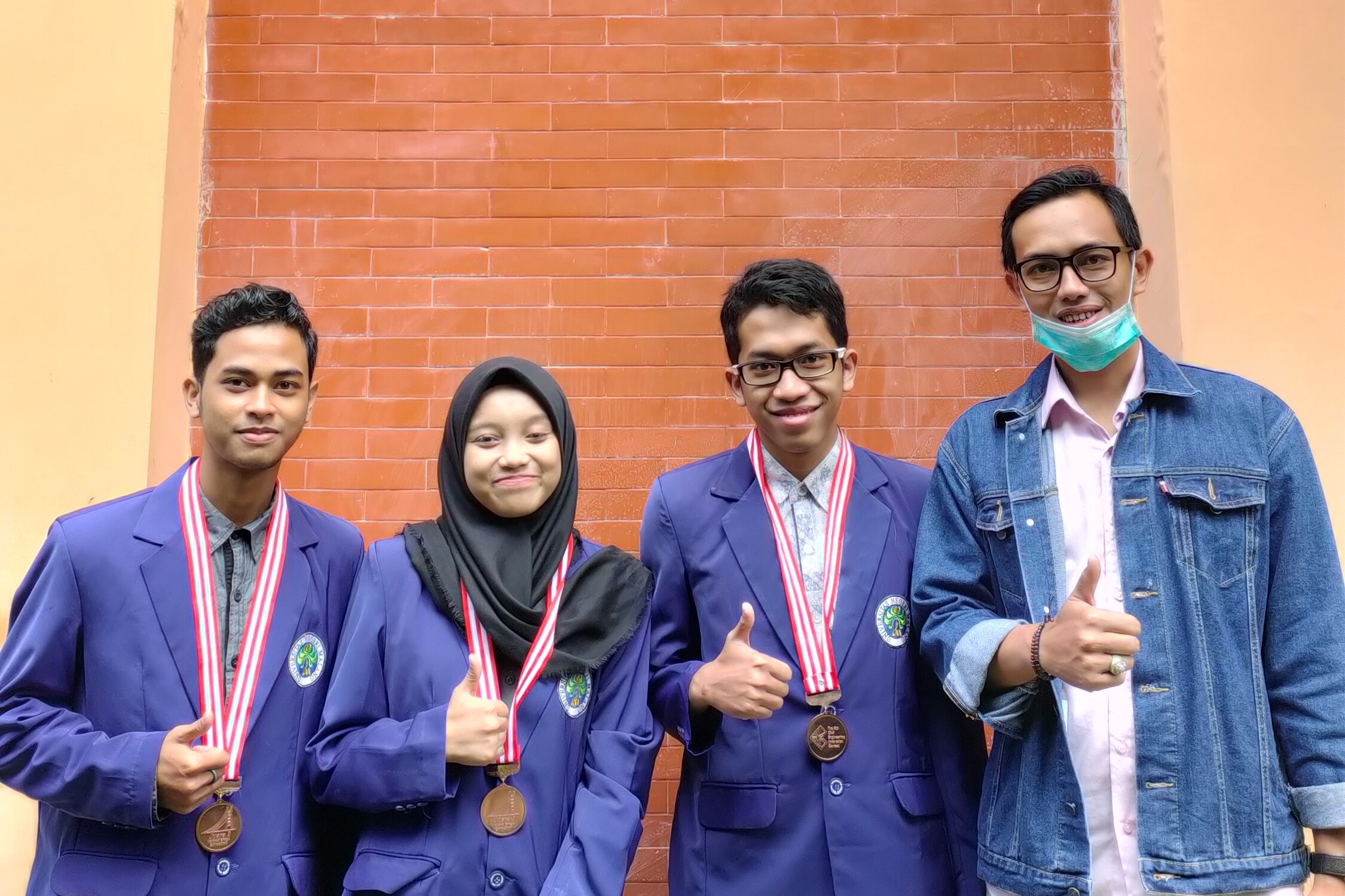 National Bridge Competition The 9th Civil Engineering Innovataion Contest    (CEIC) Universitas Diponegoro